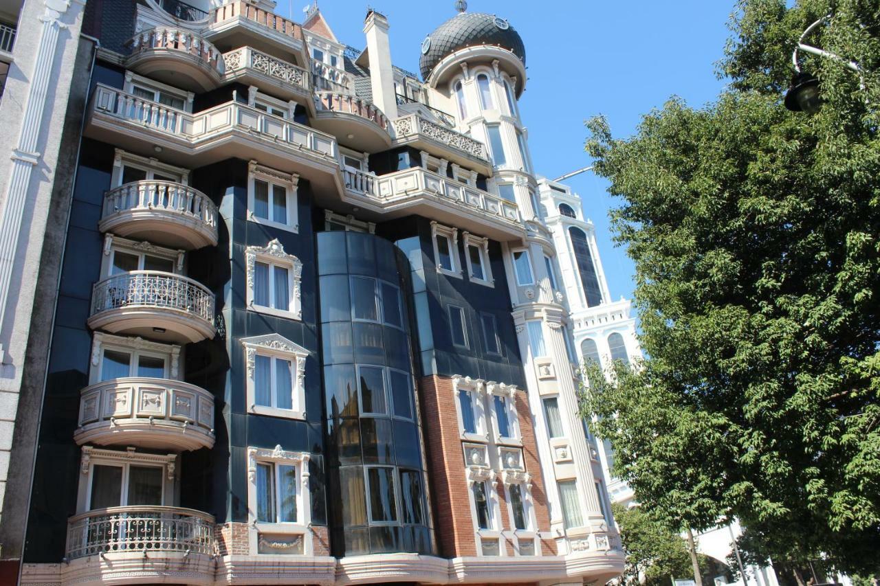 Batumi Apartment In Front Of Sheraton Екстер'єр фото